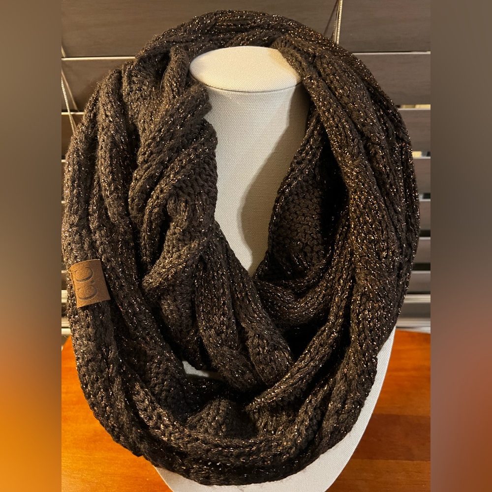 C.C Chunky Knit Copper & Black Infinity Scarf